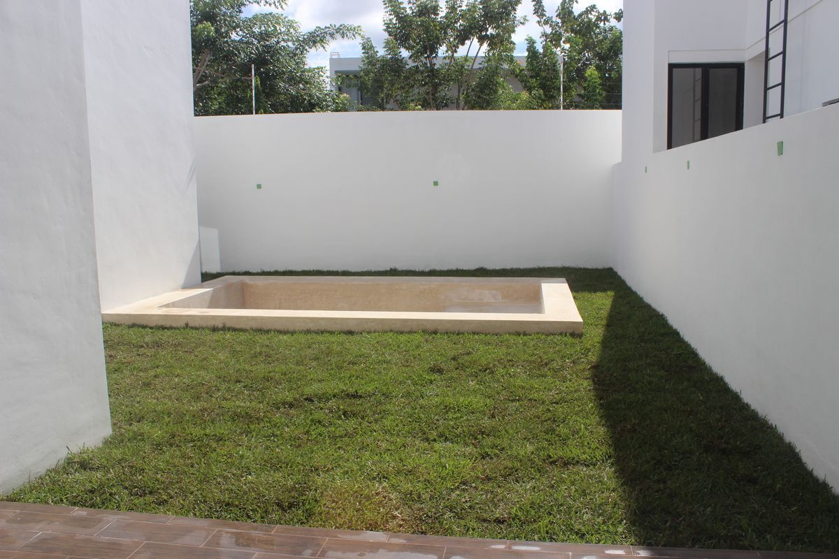 16 de 16: Terraza con piscina casa en venta Residencia  Cholul Mérida