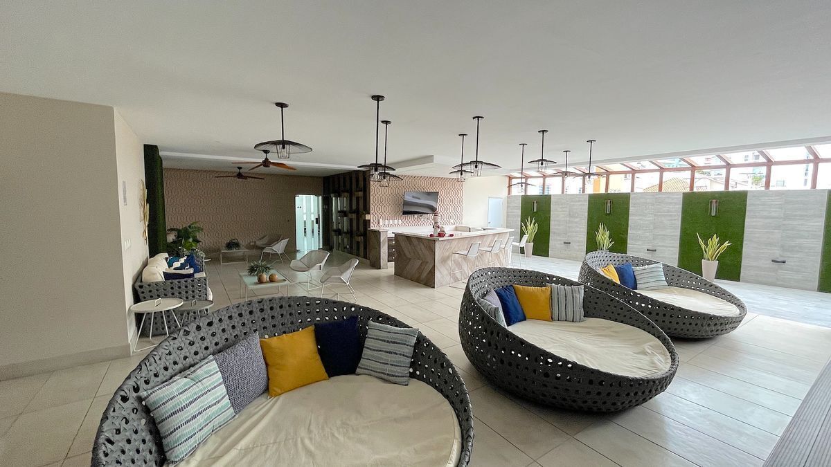 21 de 24: Terraza techada común en 2do nivel 