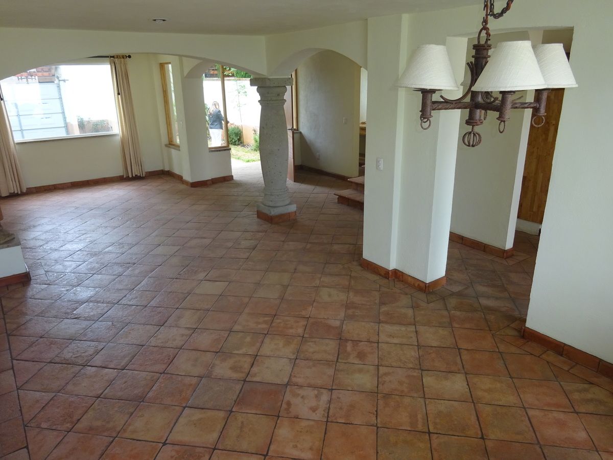 CASA EN VENTA EN LERMA CON JARDIN 3 RECAMARAS - foto 2