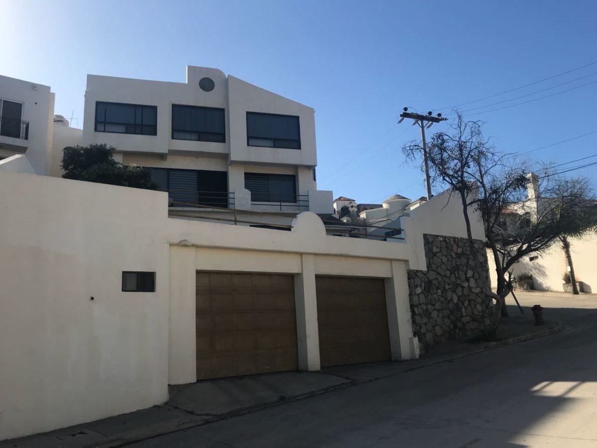 EXCLUSIVA CASA EN ENSENADA, CHAPULTEPEC 2DA SECCIÓN | EasyBroker