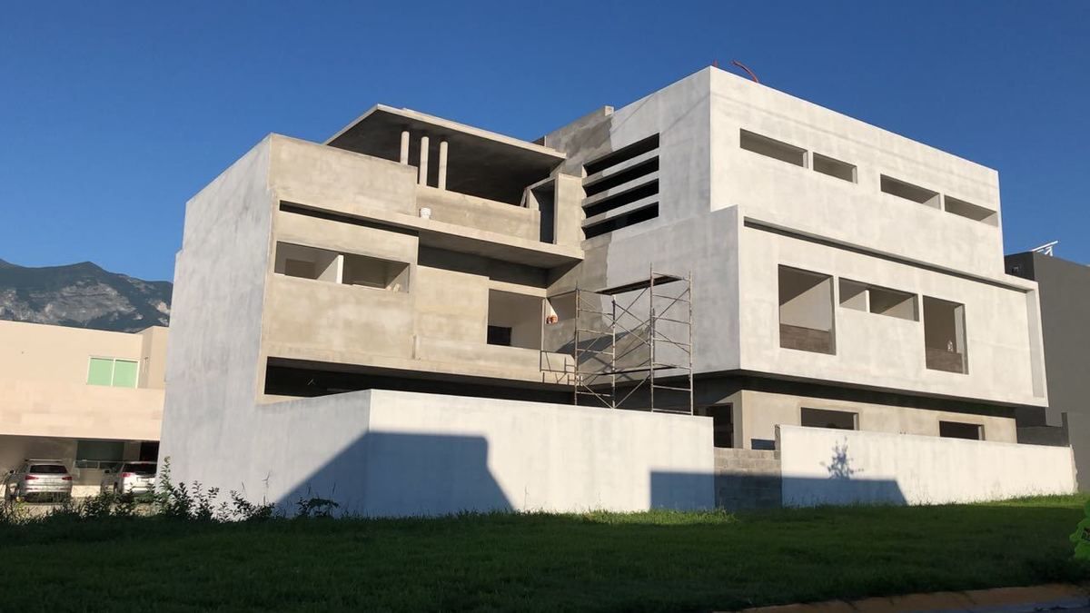 Casa de lujo con recámara en planta baja