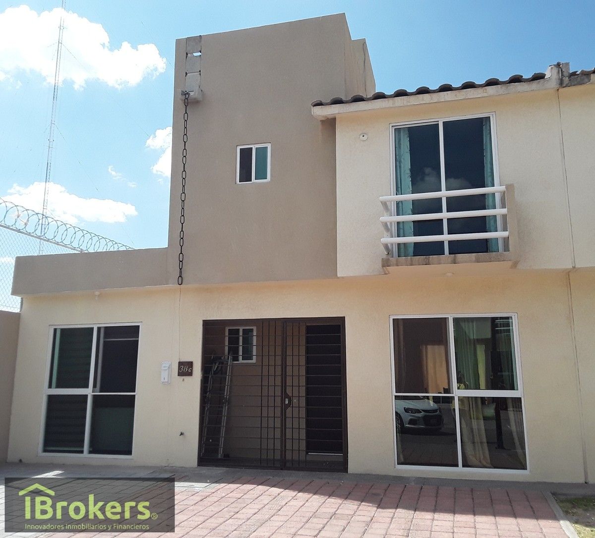 Casa en Venta en Hacienda La Gloria. 4 Recámaras. Privada. Alberca. |  EasyBroker