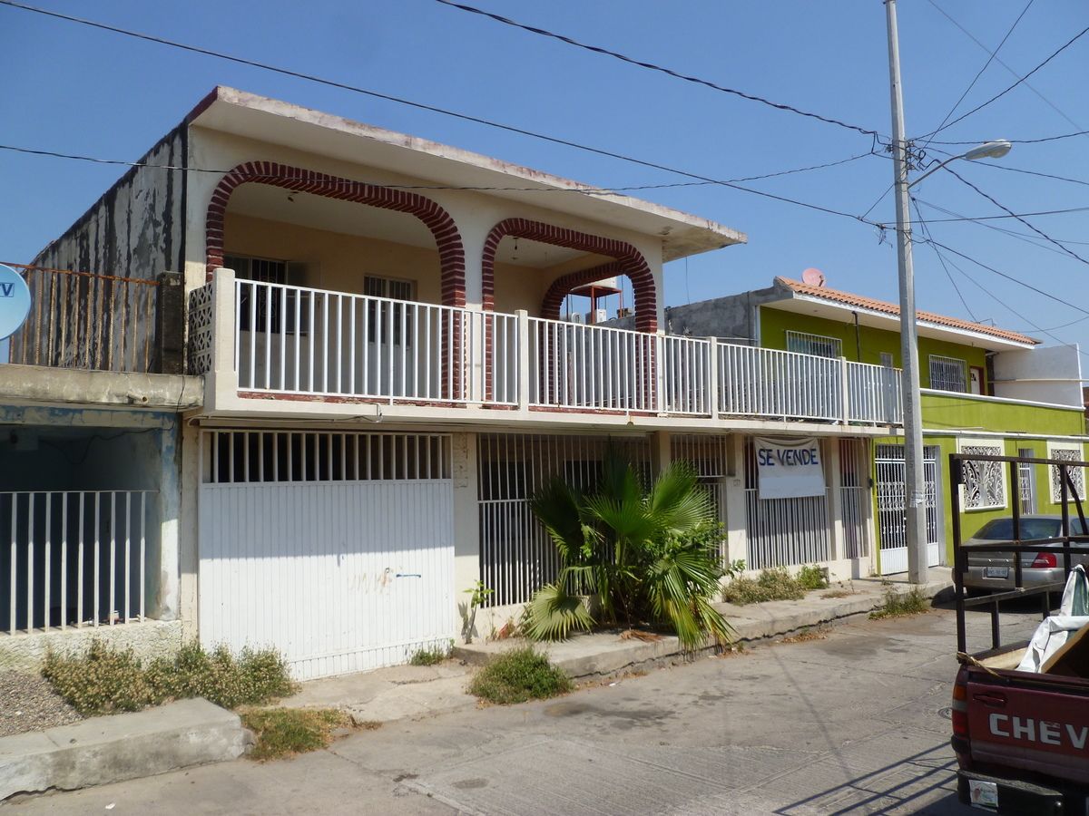 CASA EN LOPEZ MATEOS MAZATLAN DE OPORTUNIDAD