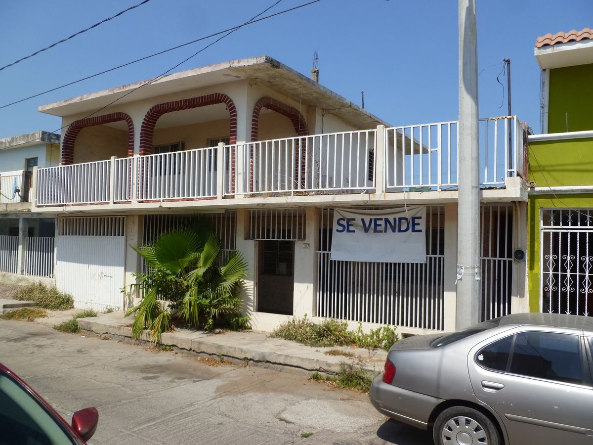 CASA EN LOPEZ MATEOS MAZATLAN DE OPORTUNIDAD