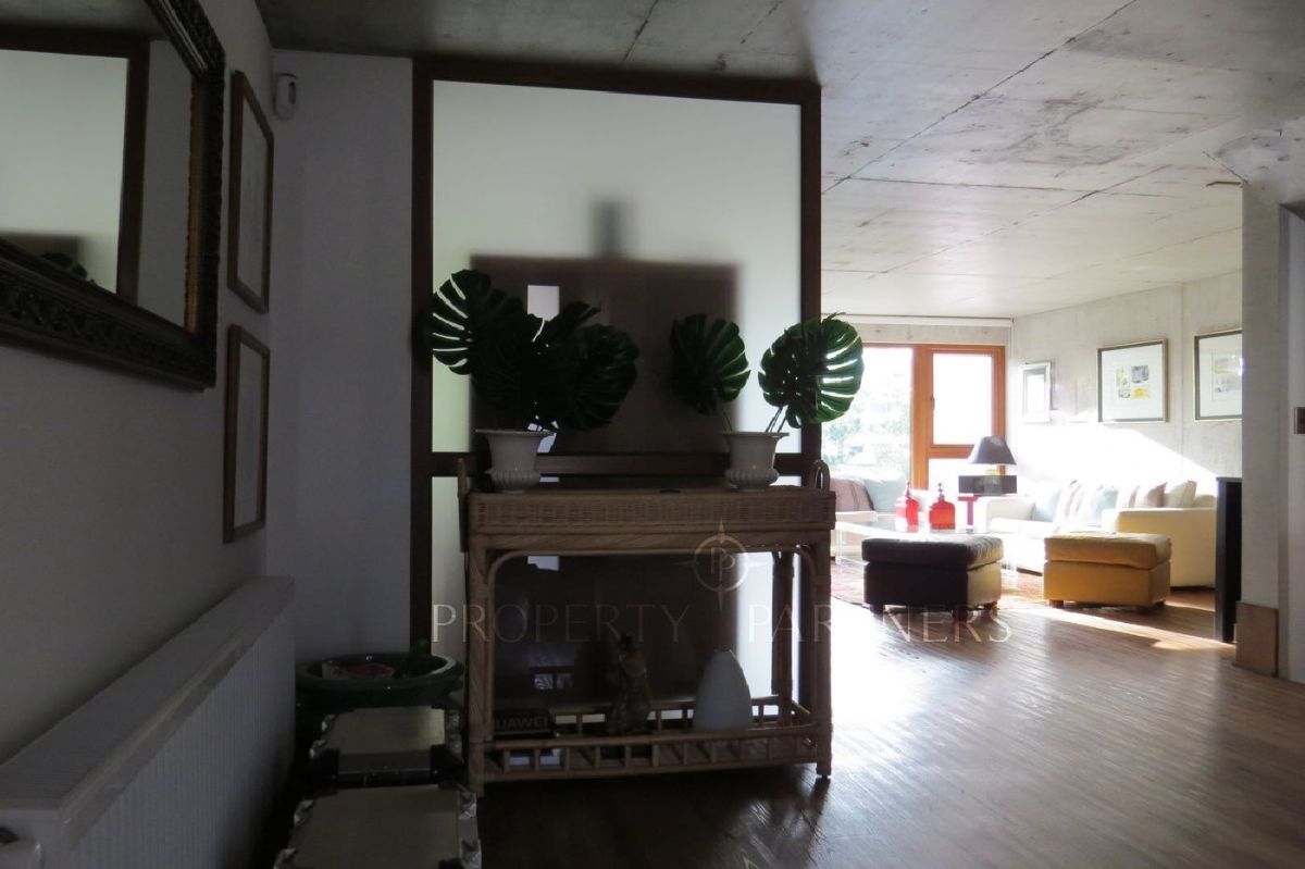 4 de 11: Hall de acceso 