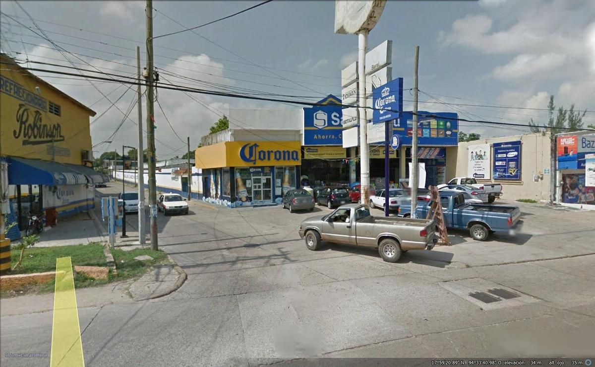 1 de 17: LOCAL DE 30 M, FRENTE