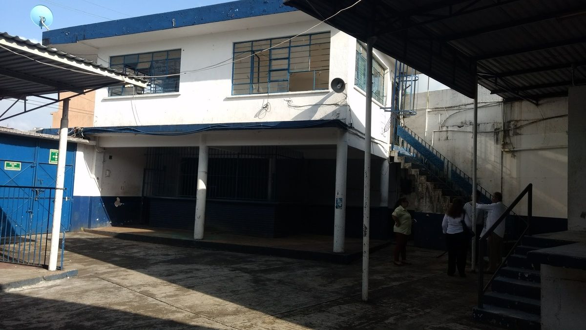 3 de 17: AREA DE OFICINA