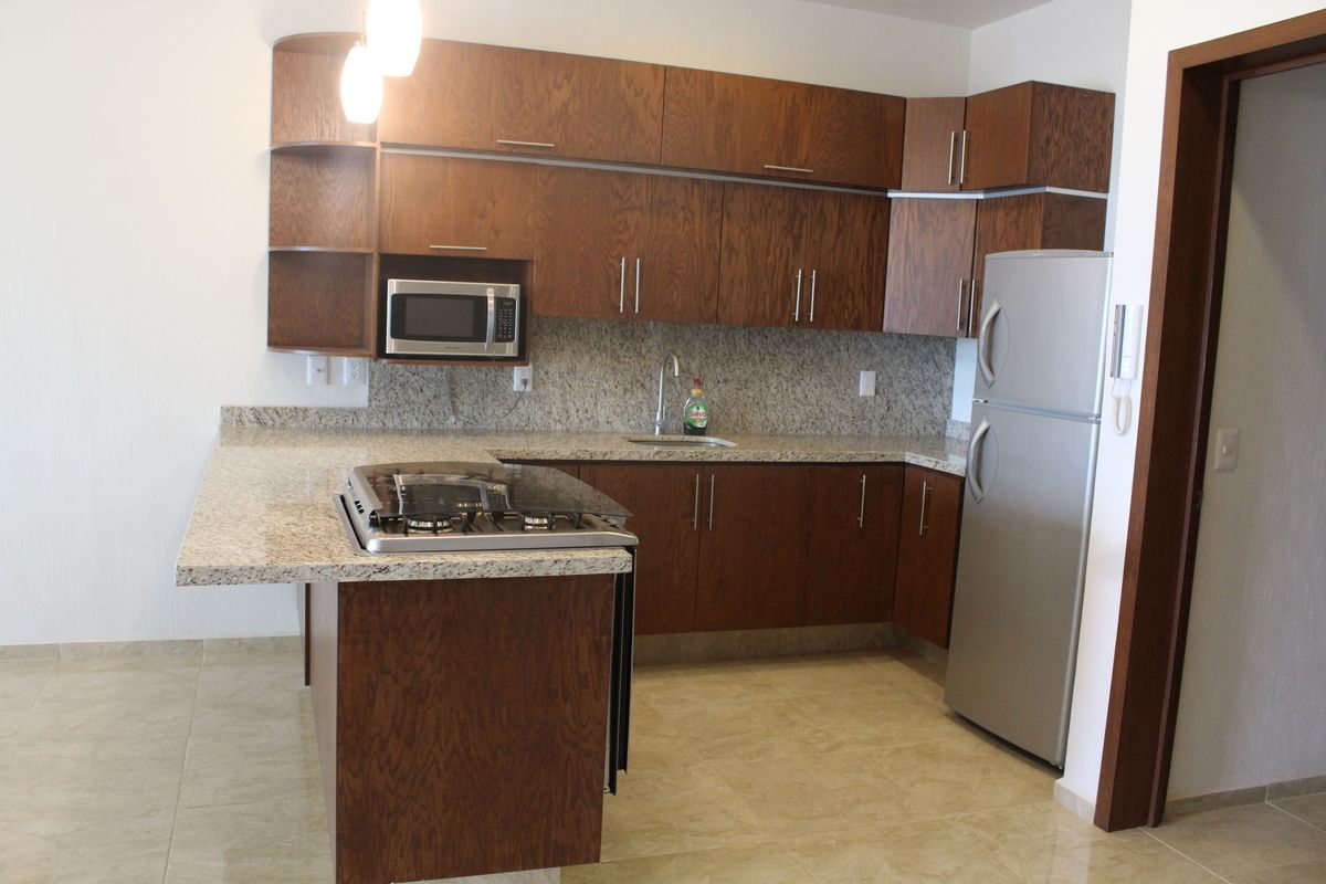 14 de 23: Cocina abierta equipada