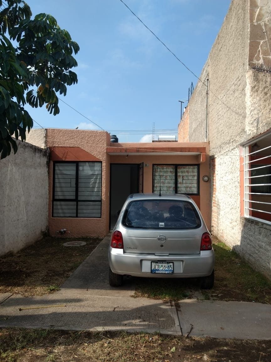 Casa en Venta en Parques Santa Cruz del Valle Tlaquepaque EasyAviso