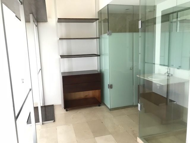 12 de 36: Vestidor Recámara Principal