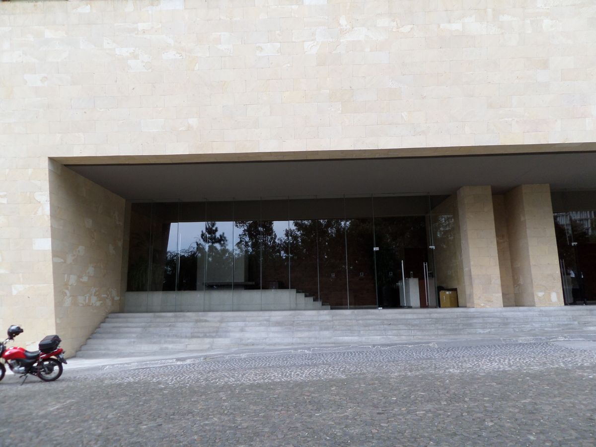 entrada al edificio, foto 26 de 26