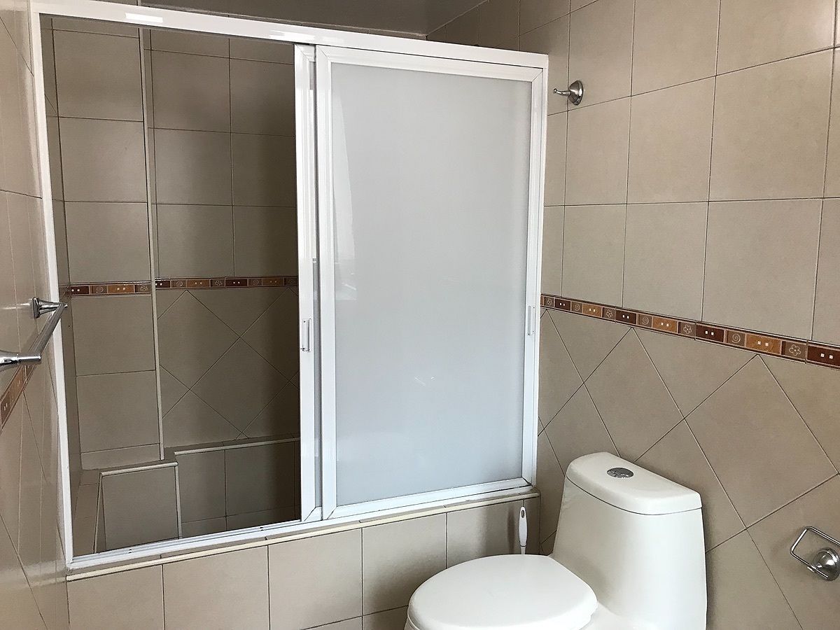 14 de 19: Baño Principal