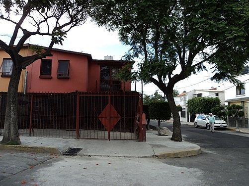 3 de 12