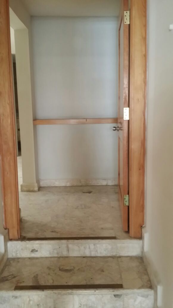 22 of 34: Acceso a Rec 4 en planta baja