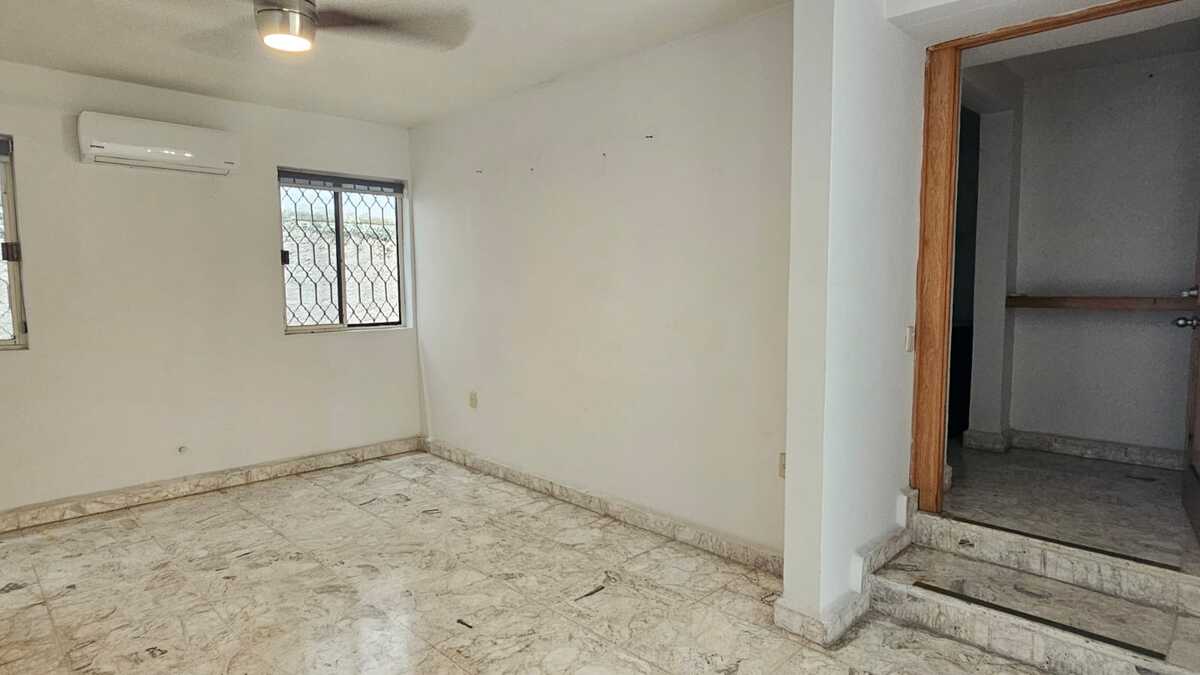 21 of 34: comedor clima y abanico de techo