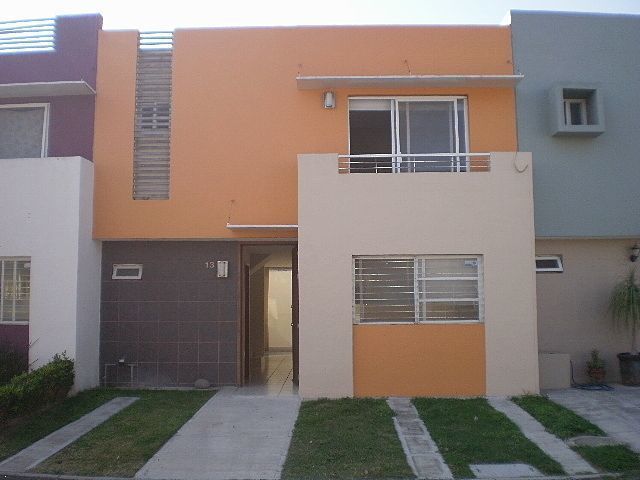 CASA EN RENTA EN CAMPO REAL ZAPOPAN. | EasyBroker