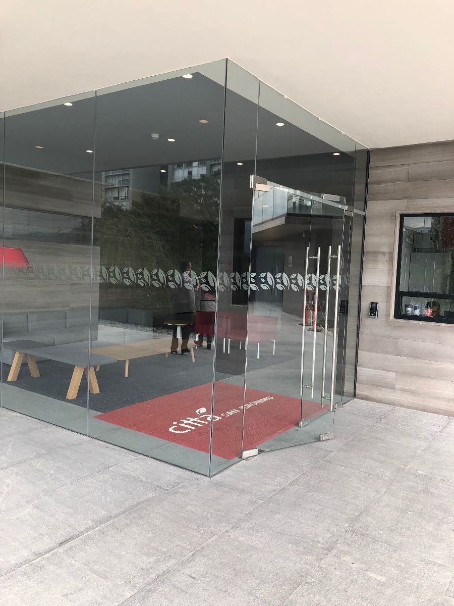 1 de 31: Lobby en cada torre