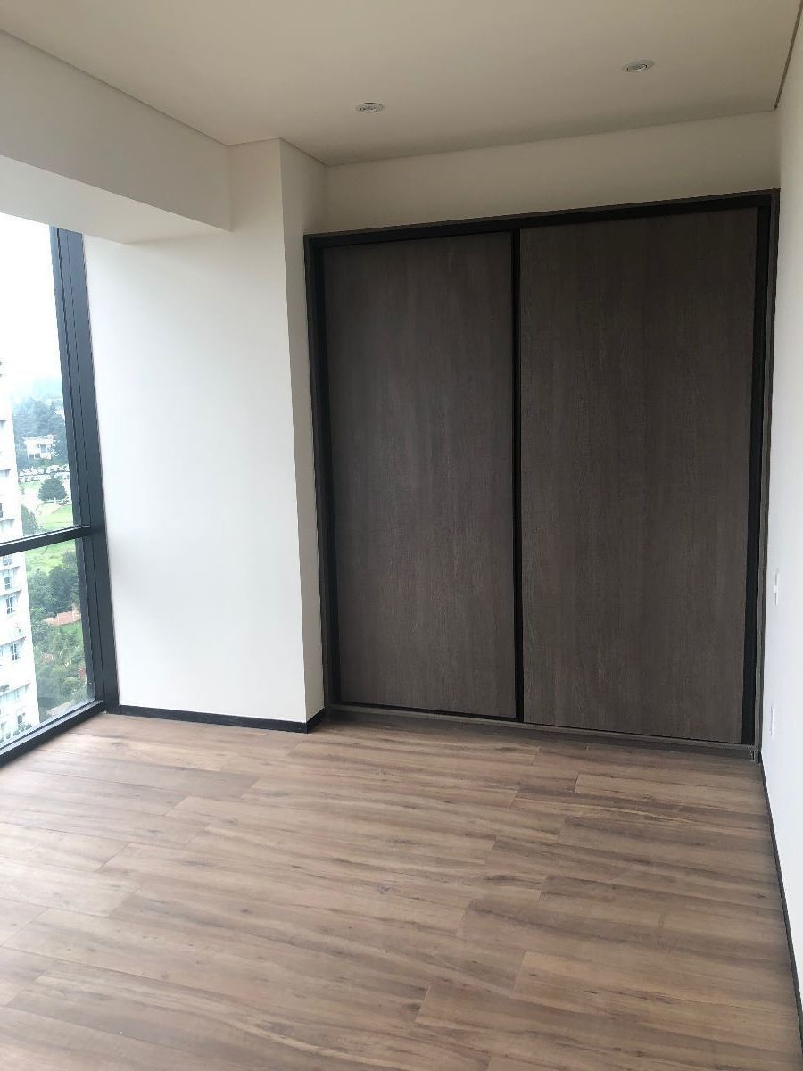 8 de 31: Ambas habitaciones con clóset