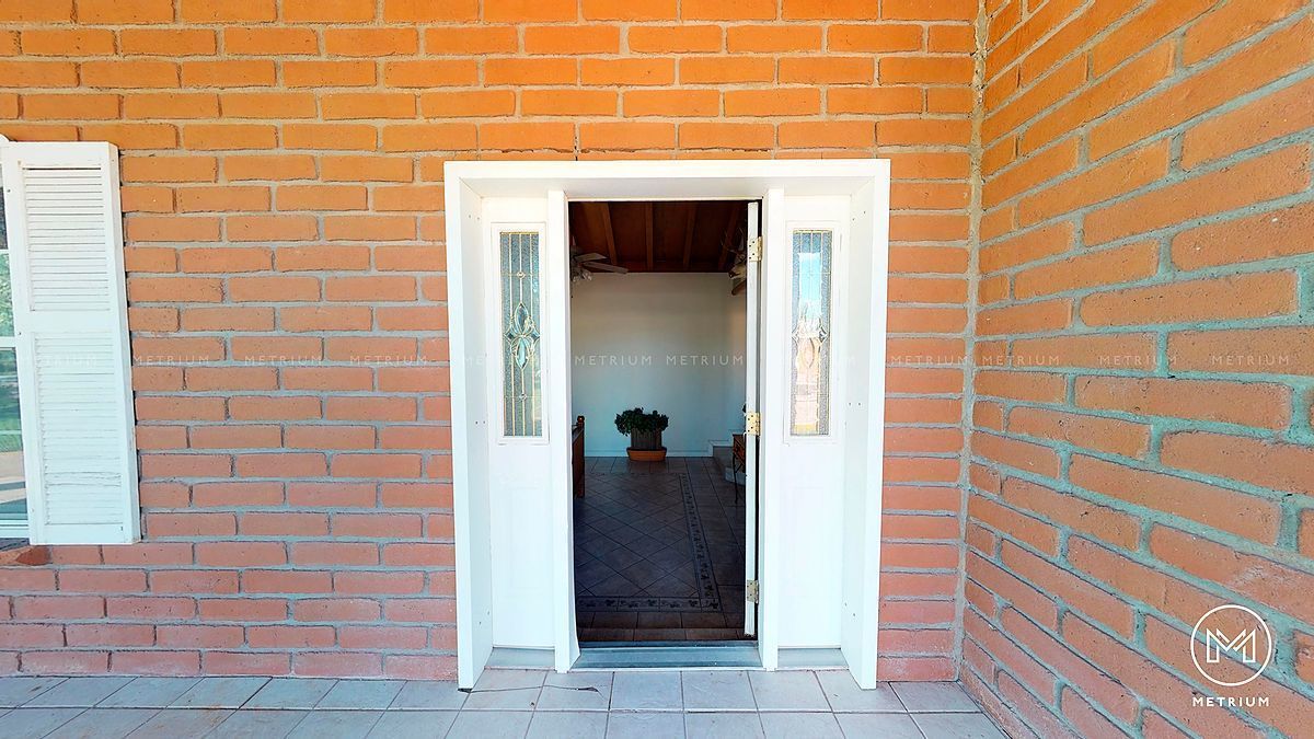 2 de 36: Puerta Principal