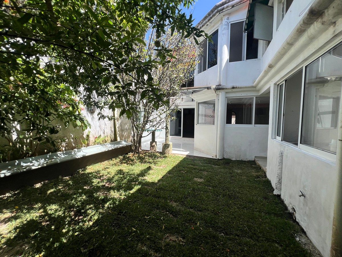 Fachada interior, foto 1 de 47