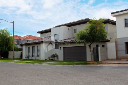 Preciosa Residencia de Sorteo en San Pedro Residencial II | EasyBroker