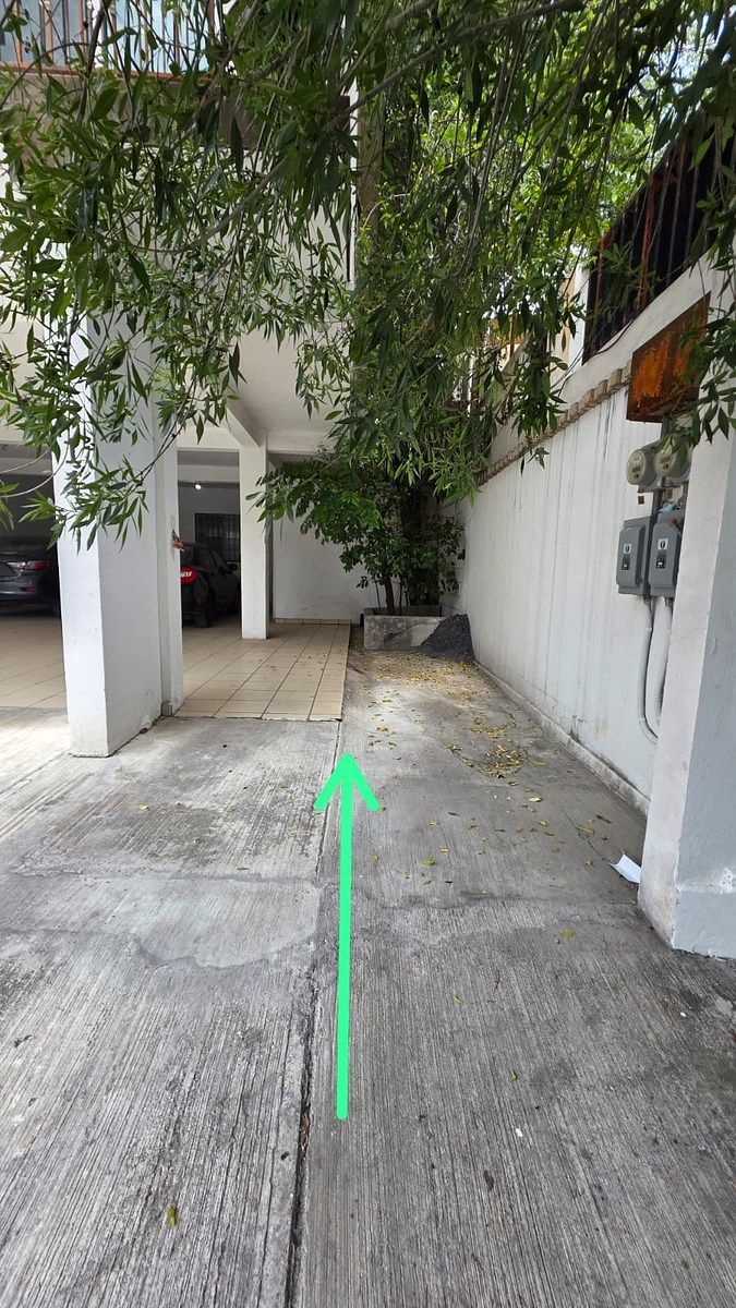 ESTACIONAMIENTO, foto 26 de 27
