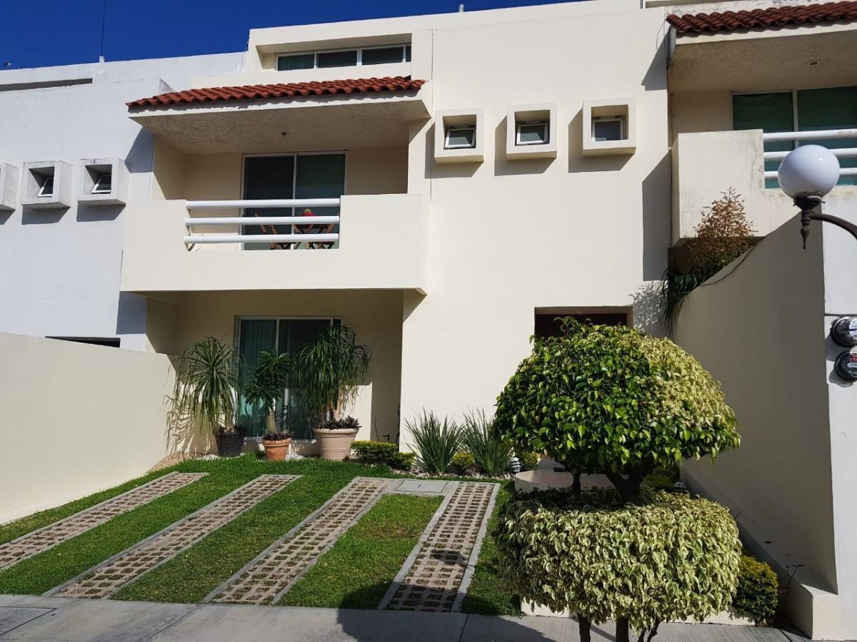 Casa en Venta en Fraccionamiento San Cristóbal, sobre la 15 Poniente Norte  | EasyBroker