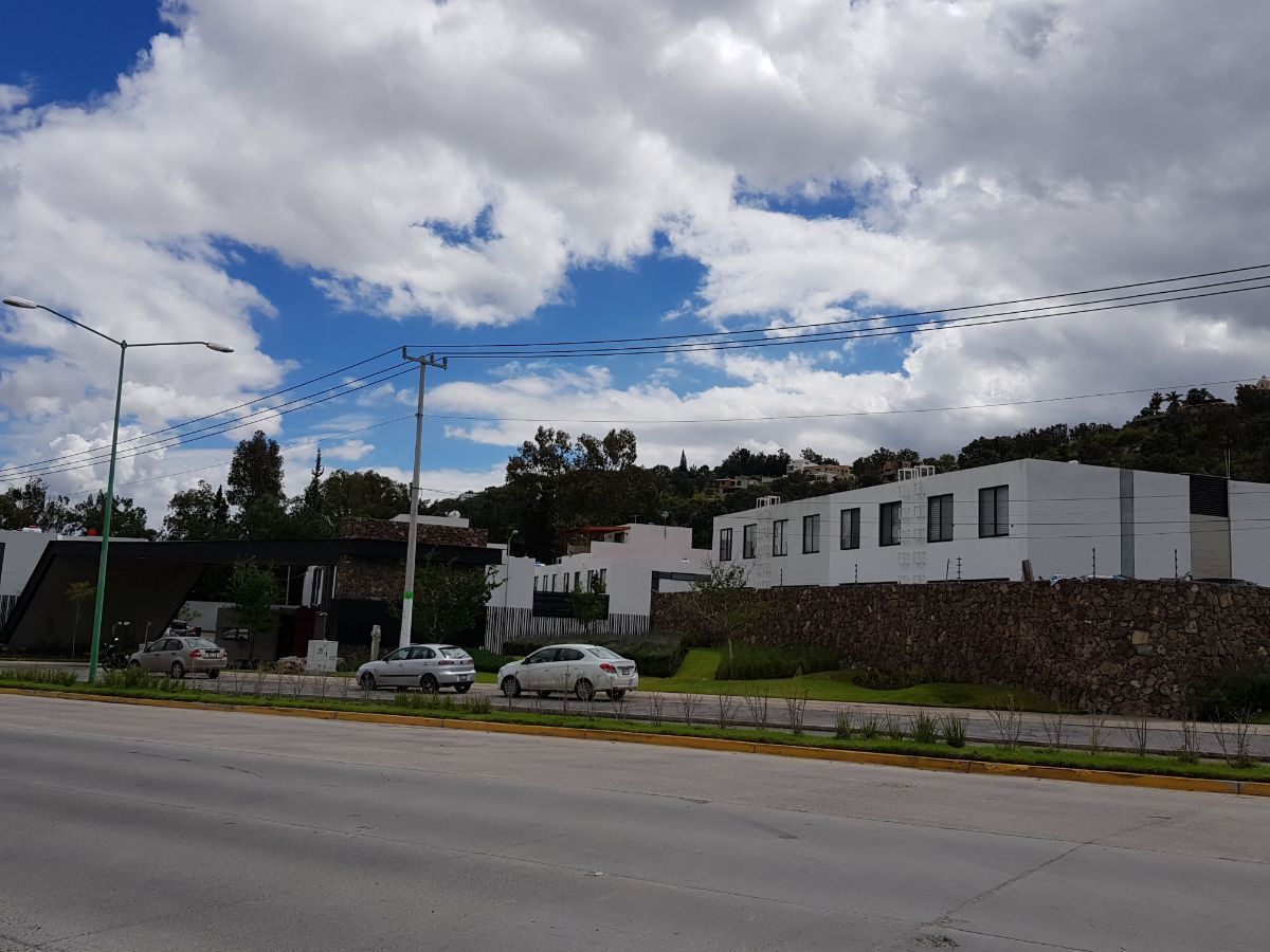 7 de 29: Acceso al Coto Sobre M otero Tranquilizado