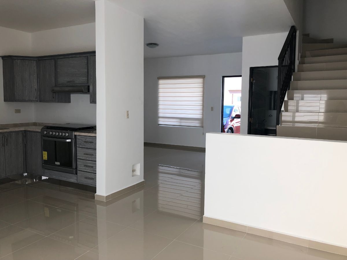 CASA EN RENTA EN LOS RESIDENCIAL LOS CASTAÑOS EN APODACA, . | EasyBroker