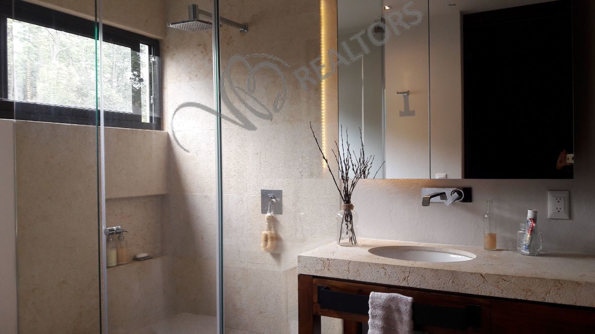 33 of 42: Baños alternativos