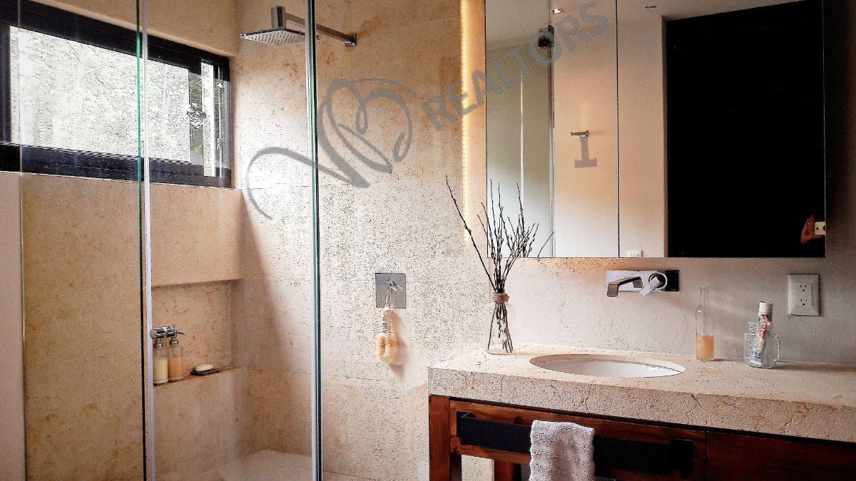 35 of 42: Baños alternativos