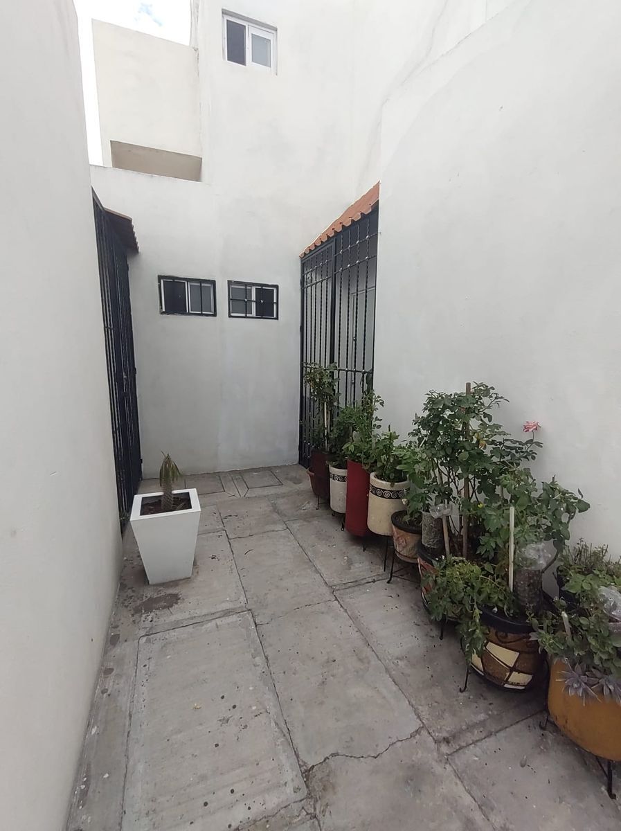 SE VENDE CASA EN LOARCA