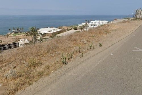 VENTA FRENTE AL MAR POR LA ESCÉNICA - foto 4