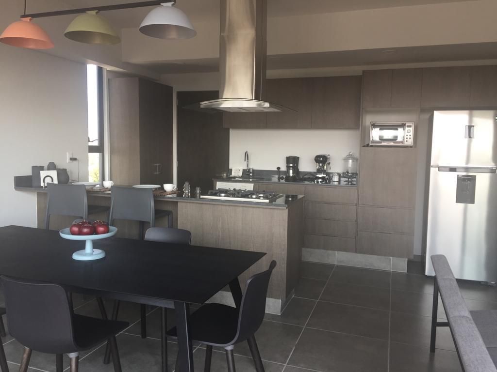 3 de 15: comedor y al fondo la Cocina 