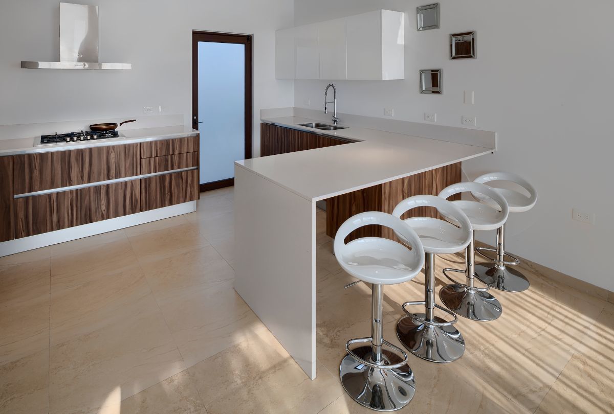 3 de 12: Cocina equipada