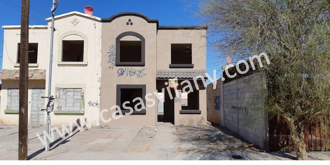 1 de 1: Casa de 2 pisos en lomas altas
