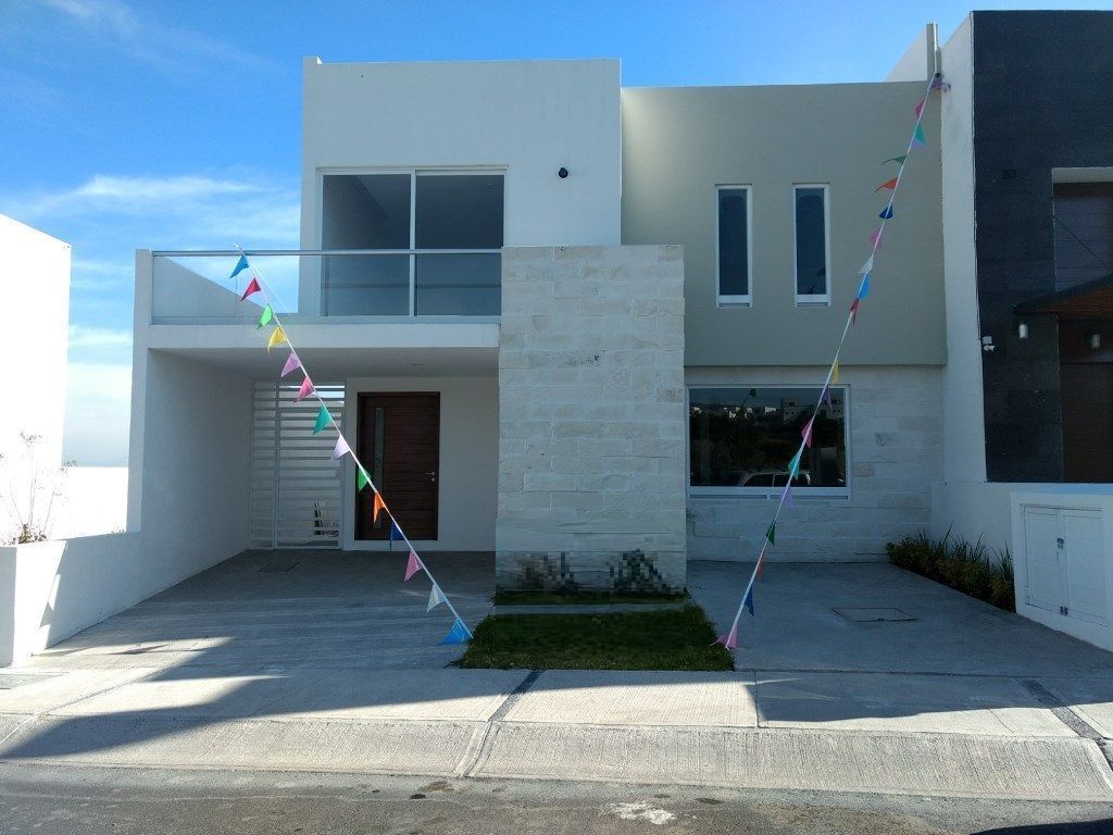 Venta casa Zibata, Querétaro, 4 recármaras, roof garden, sala de . |  EasyBroker