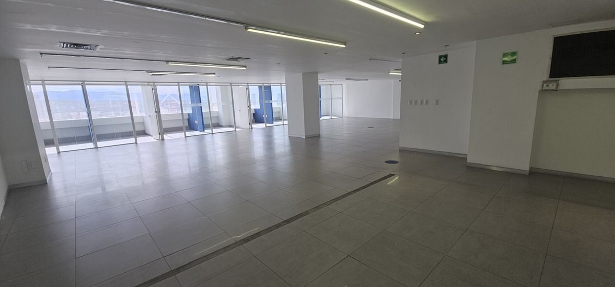 4 de 14: area abierta