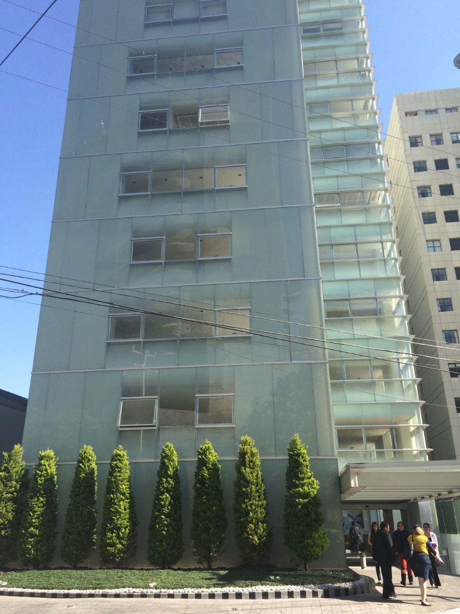 3 de 18: FACHADA 