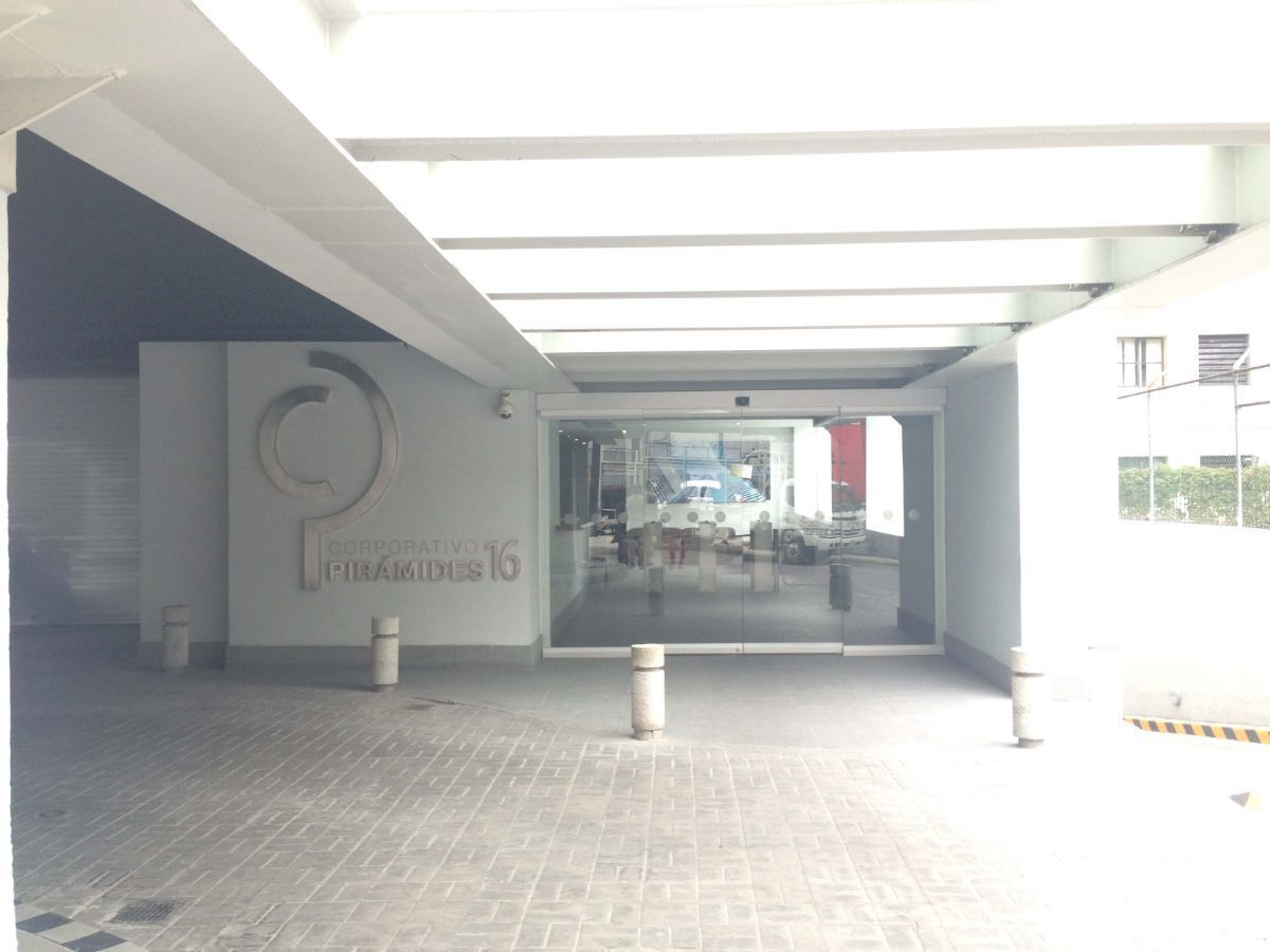 5 de 18: ACCESO PRINCIPAL 