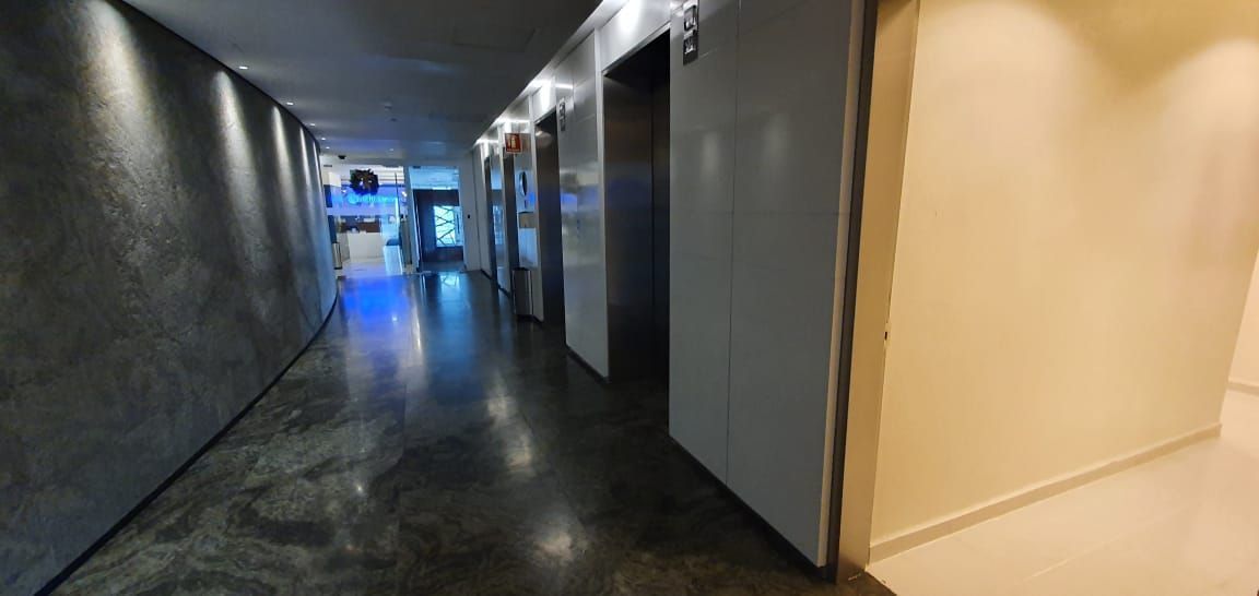 10 de 10: entrada a oficina