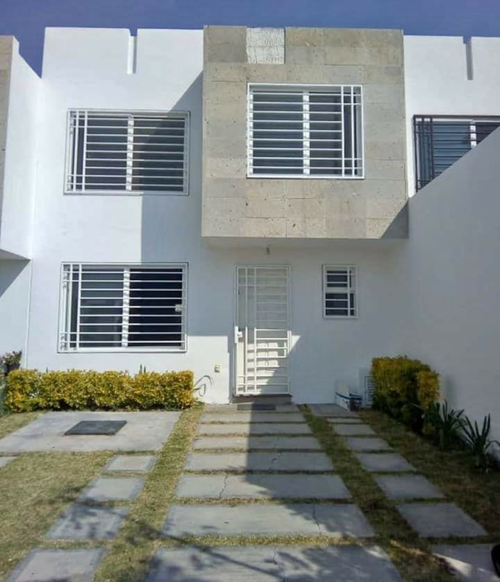 Casa En Renta En 3 Cantos Guanajuato, 0 M², $9,/Mes - Allproperty