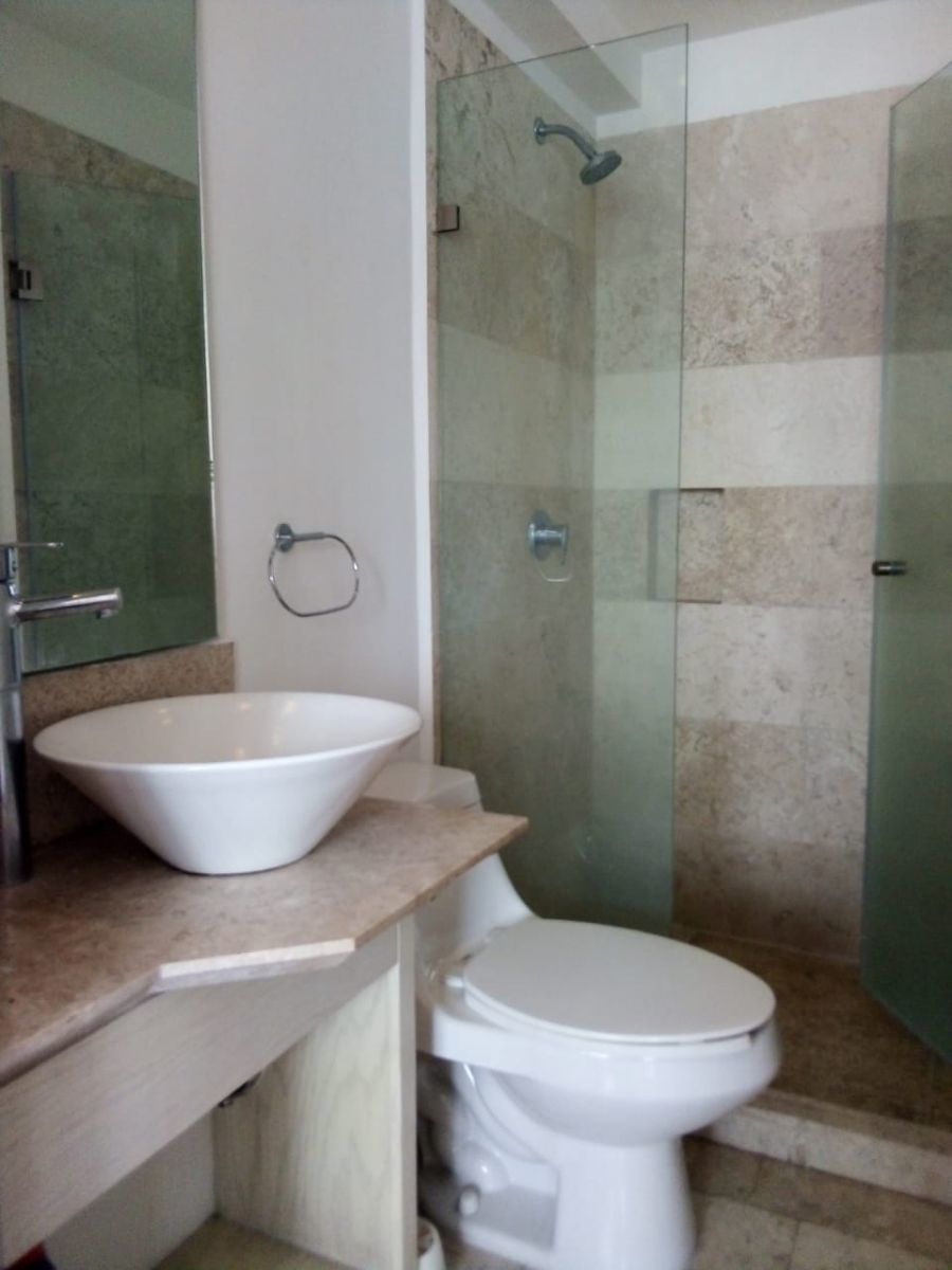 Baño, foto 7 de 18
