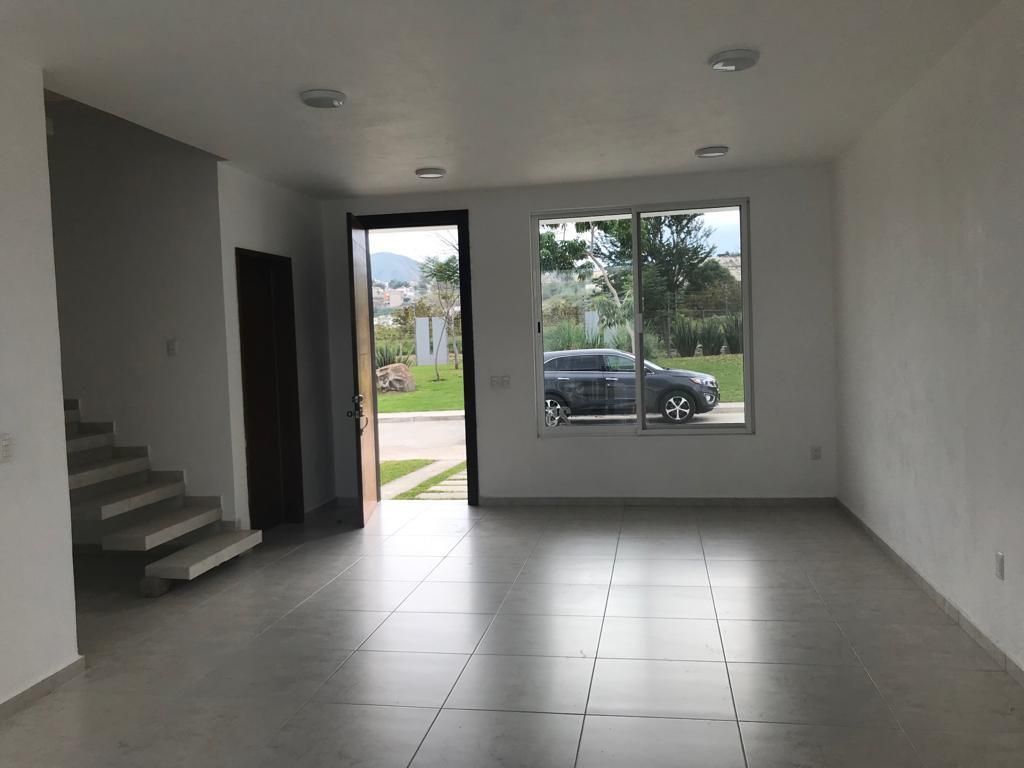 2 de 9: Sala