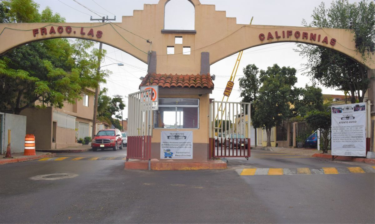 4 de 10: Entrada principal del fraccionamiento
