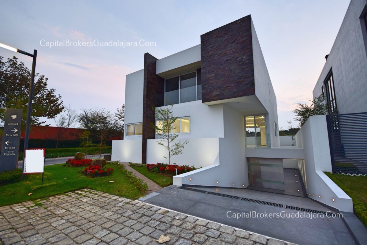 Casa de Super Lujo Nueva en Venta en Reserva Real