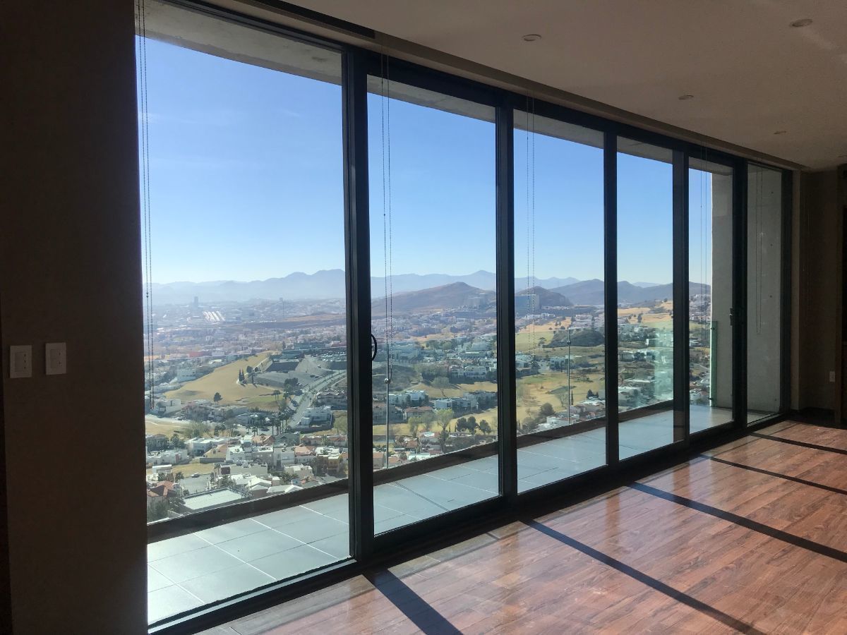 3 de 41: Vista de comedor/estancia
