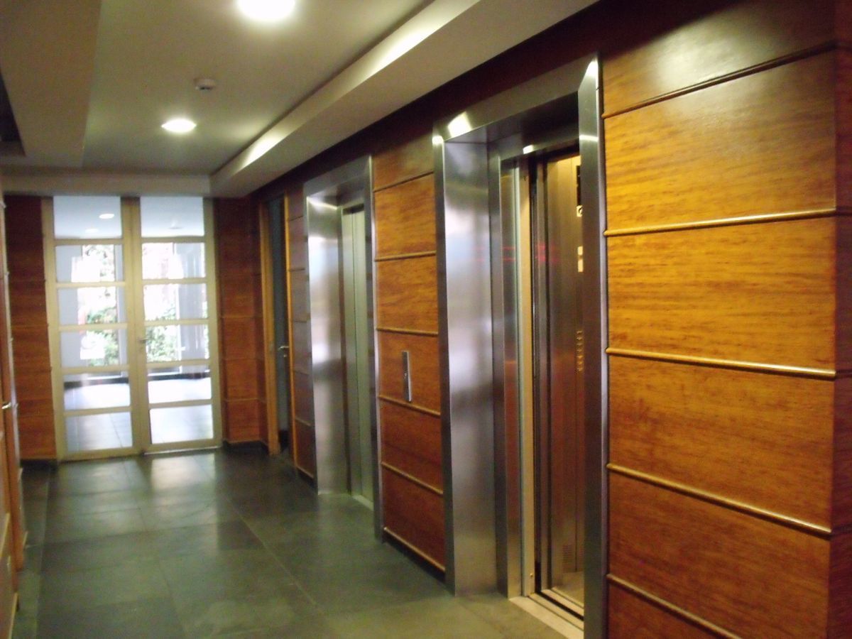 20 de 32: Hall de ascensores