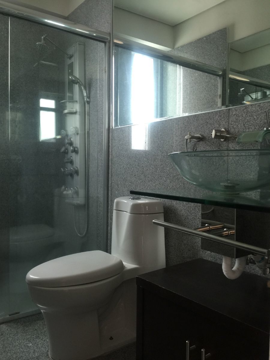 23 de 28: Baño recamara principal