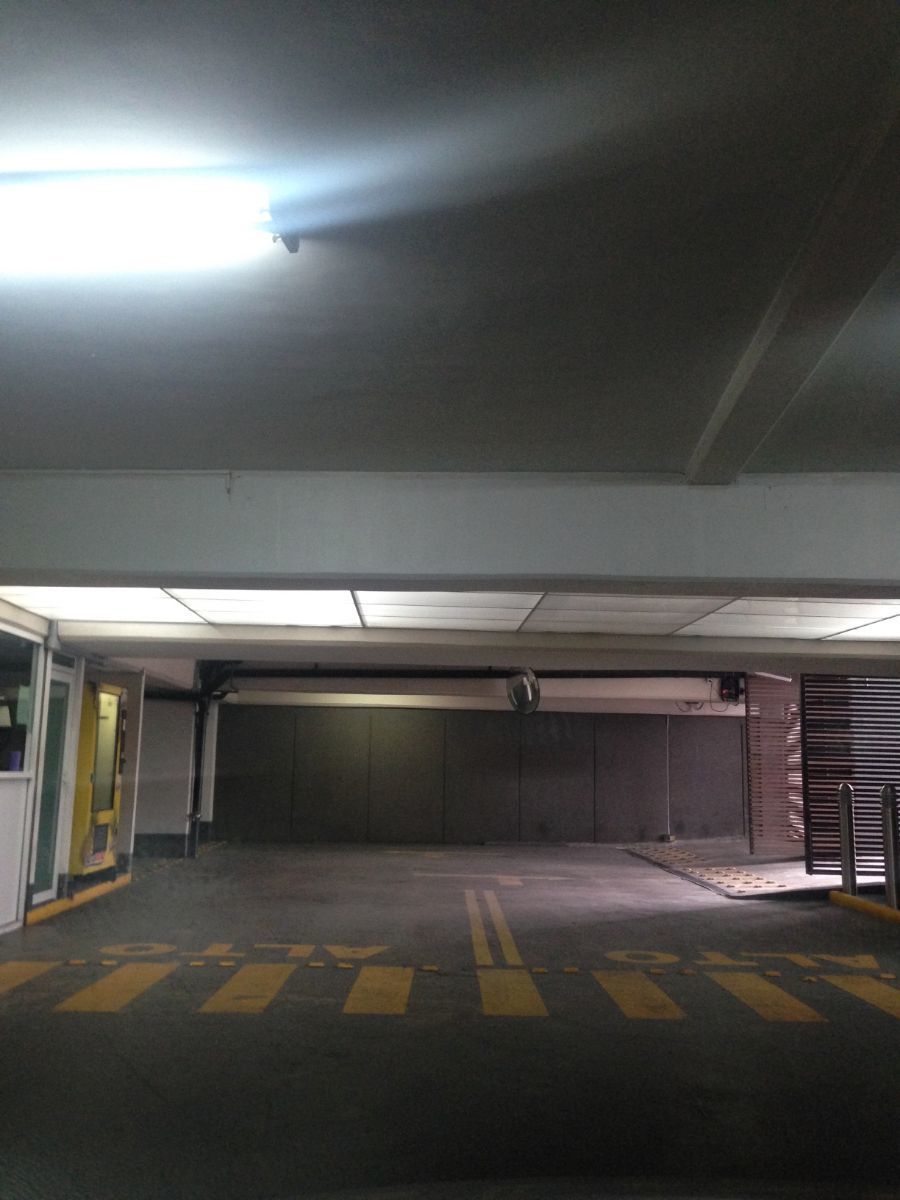 28 de 28: Estacionamientos